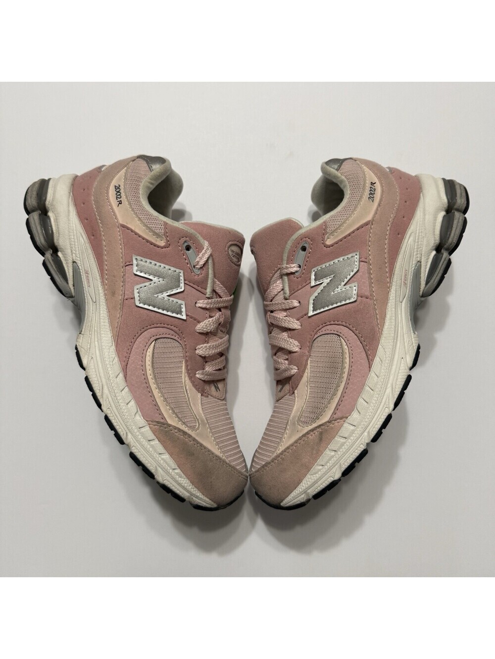 New Balance 2002R Orb Pink Suede Mesh Running Shoes GC2002SK Size 7Y / 8.5 Women